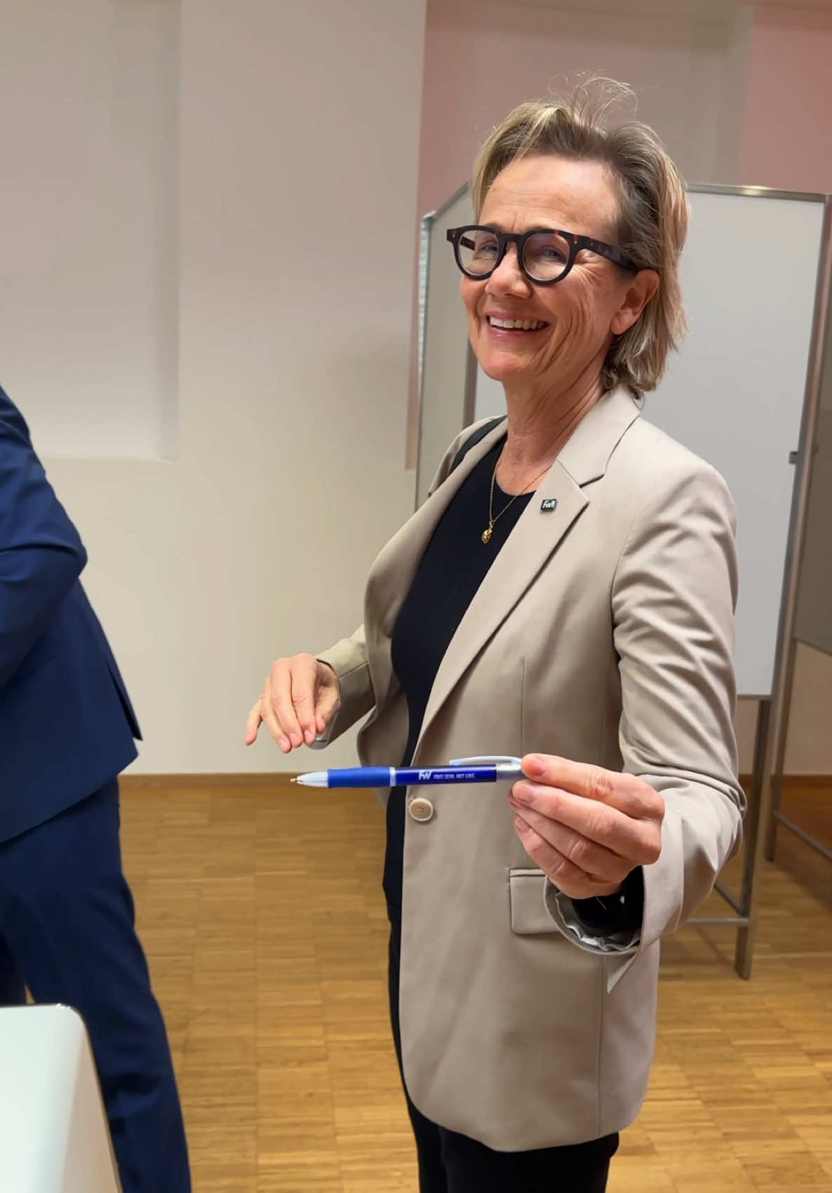 Mit unserer Evelyn Achhorner bei der Wirtschaftskammer-Wahl 2025. #österreich🇦🇹 #tirol #innsbruck #politik #fpoe #fyp #wirtschaft 