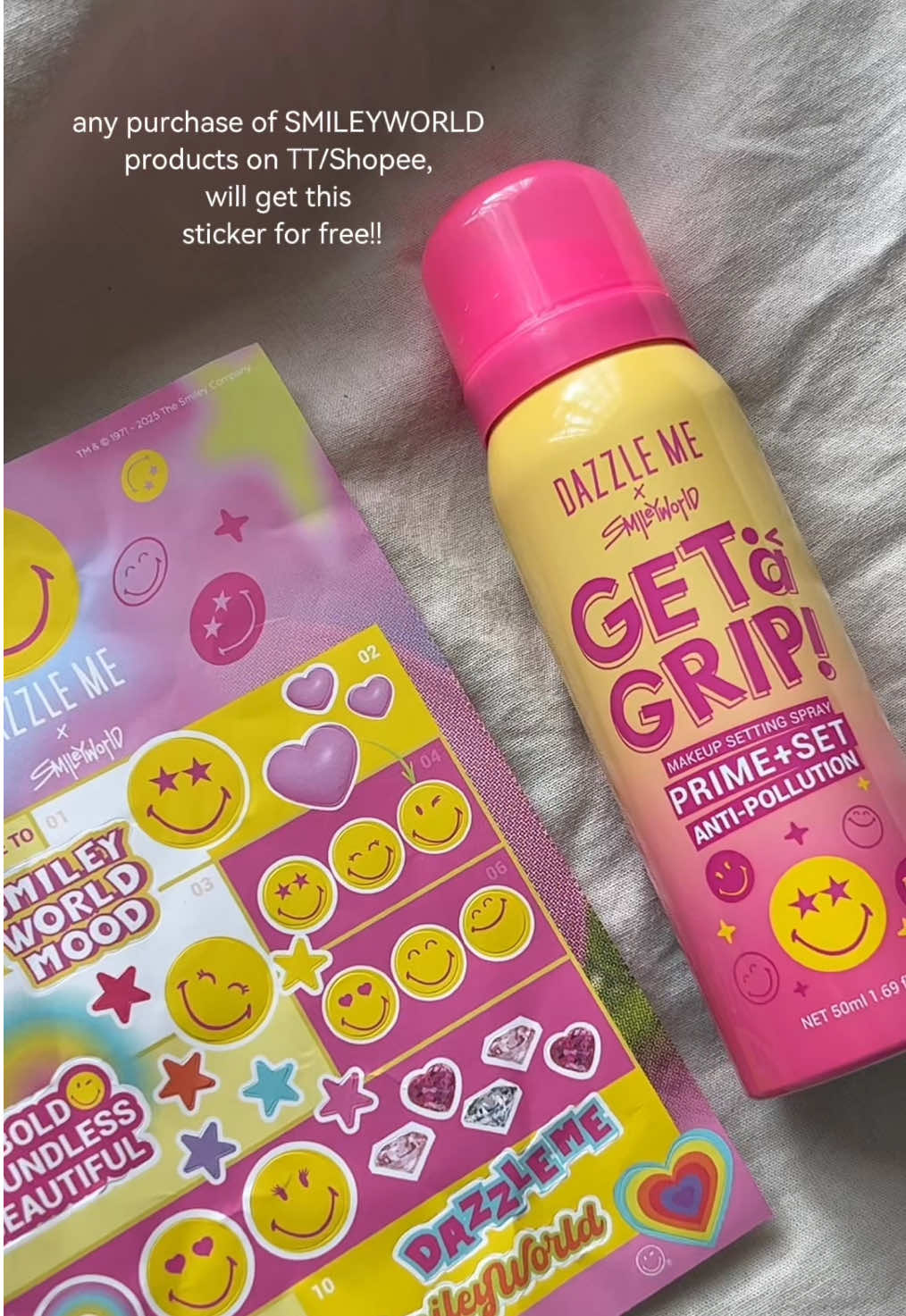 Because your makeup deserves to last as long as you do💕✨Try DAZZLE ME x SMILEYWORLD Get a Grip! Makeup Setting Spray Prime+Set Anti-Pollution💦 #dazzlememy #dazzlemexsmileyworld #newsettingspray @DAZZLE ME MALAYSIA 