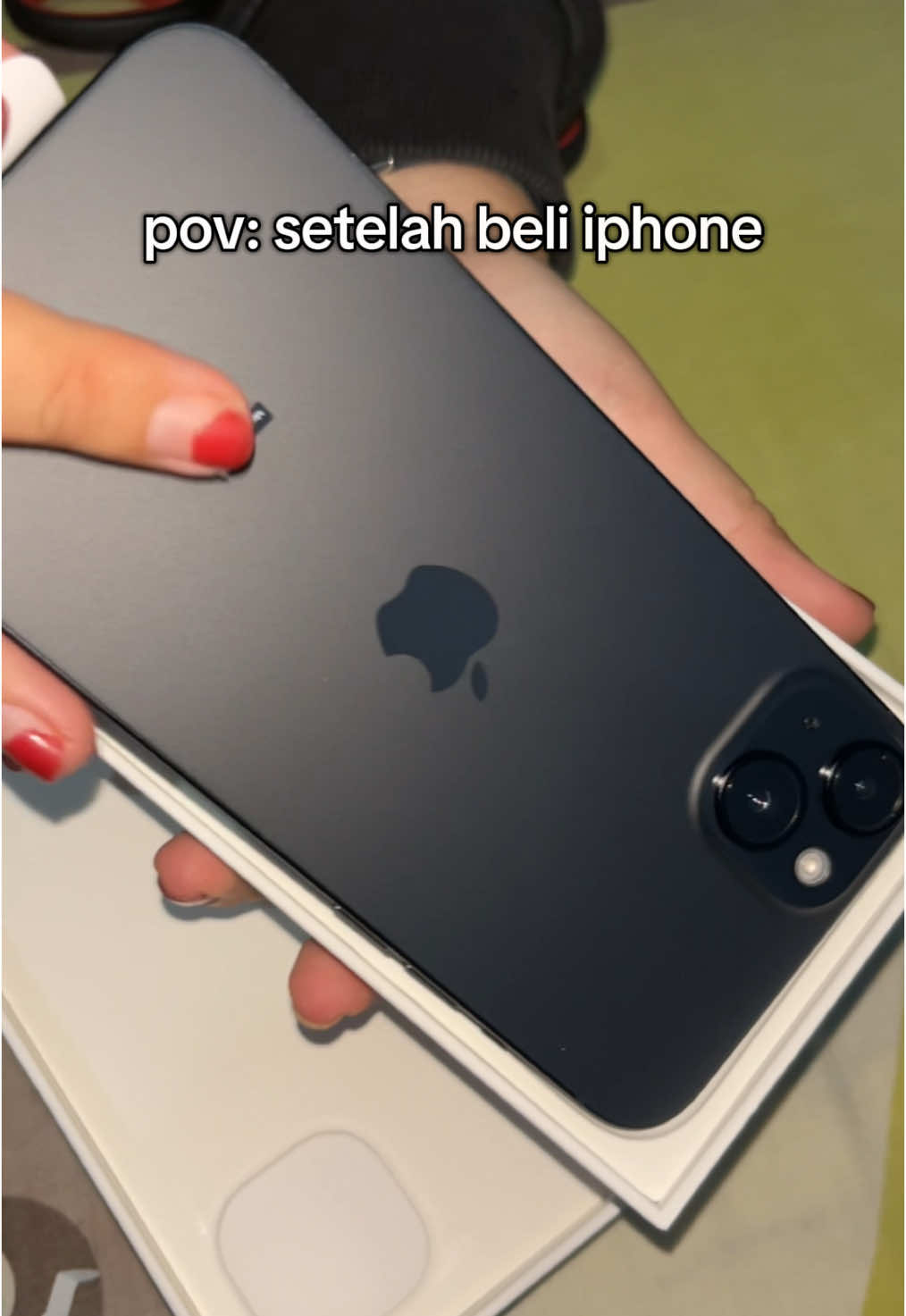 hahahahah✌🏻😭, cakep bgt yhhh warnanyaa😖 #ip15plus #iphone15 #iphoneblack #iphone #fyp #foryoupage #unboxingiphone #masukberanda #xybca 