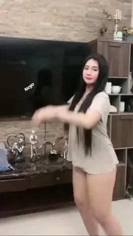 model kaos ... #model #gadis #cantik #menawan #cewe #nego #beauty #manja #lucu 