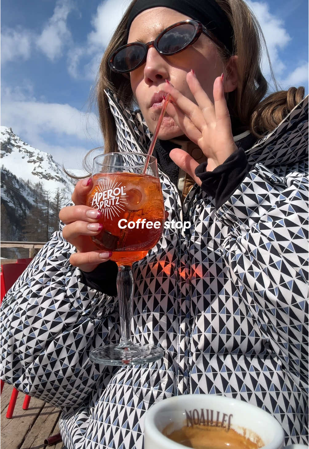 Anyone else only allowed Nutella on holiday? 🌰🛫🎿 #whatieatinaday #wieiad #dayinmylife #ditl 