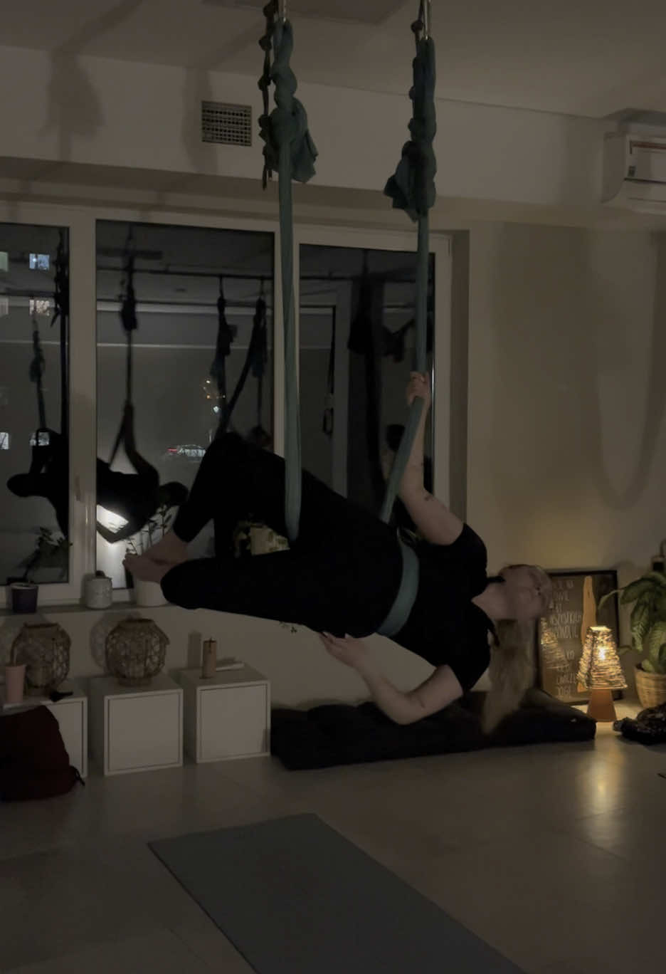 #aerial #aerialhammock #aerialyoga #hammockyoga 
