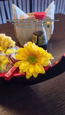 Disfruta del mejor sushi 🍱🥢esta semana con tu familia o amigos y tu pareja 🤩✨ Escríbenos y reserva tu mesa ahora al WhatsApp +593 98 435 2808 📲. ¡Nos vemos en Bonsái Sushi Milagro para un momento inolvidable! 🌸 #BonsaiSushiMilagro #SushiParaCompartir #reservaya 