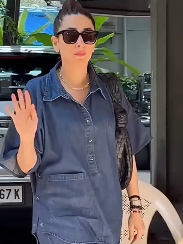 Karishma Kapoor miss her Husband 😱