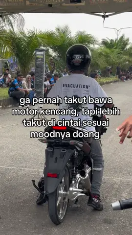 emng ada yg lebih sakit dari era lagu ini ? 