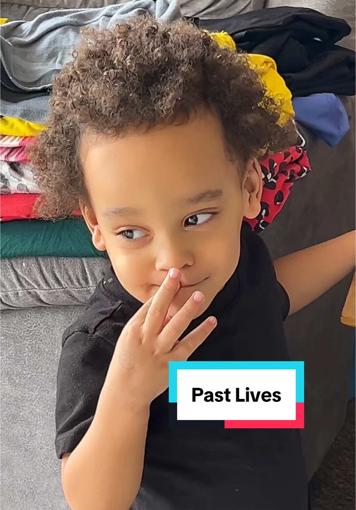 He talkinnnn 🗣️#dadsoftiktok #babytalk #pastlives #hmm #howabout