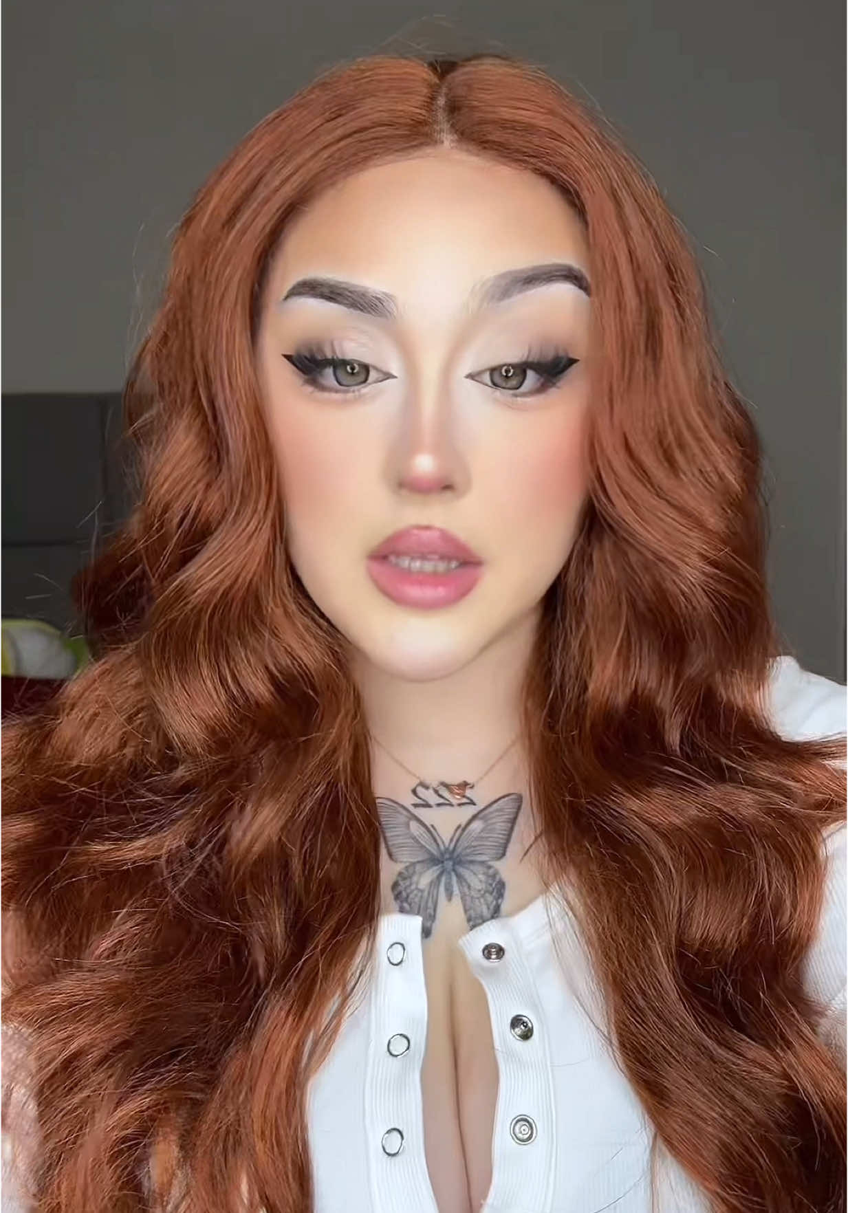 gingers have more fun 👩🏻‍🦰🤭 #makeup #makeuptransformation #makeuptransition #transition #transformation #wig #beauty 