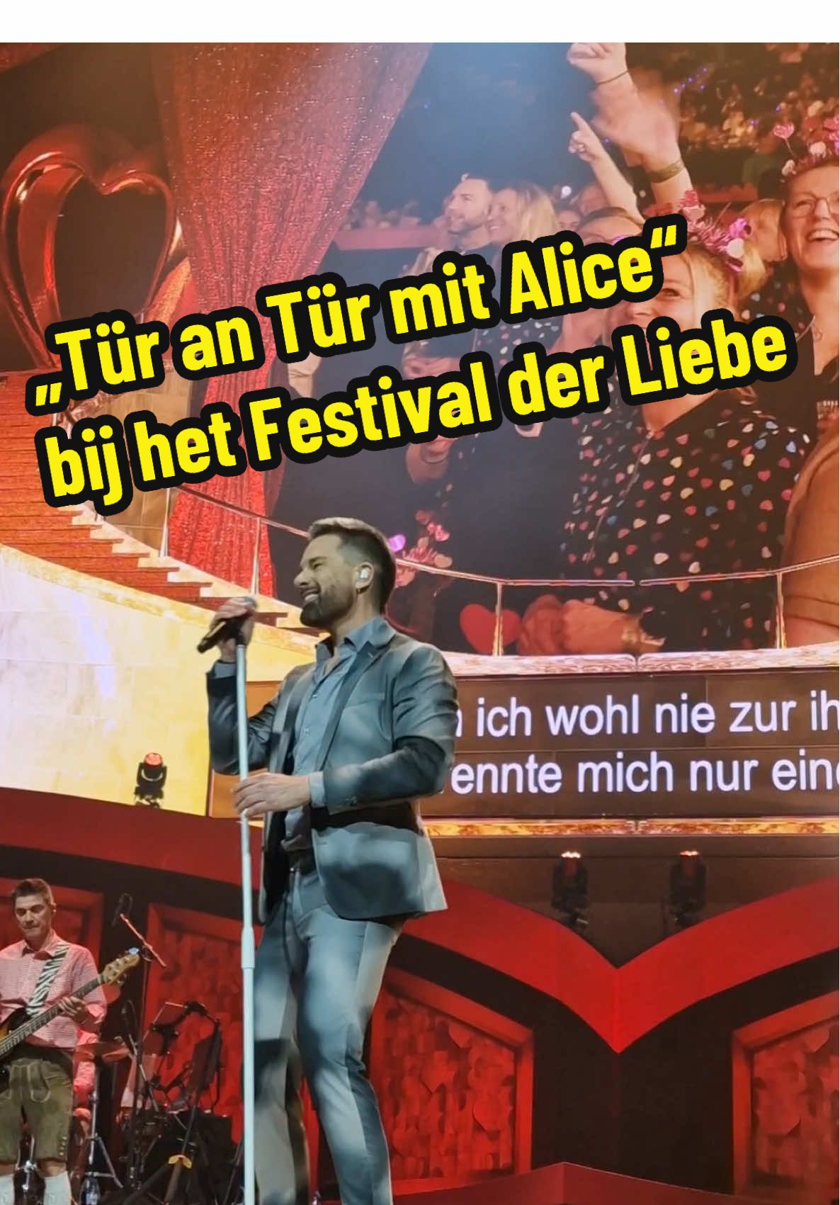 „Tür an Tür mit Alice“ bij het @festivalderliebeofficial in Ahoy Rotterdam. #festivalderliebe #schlager #eloydejong #jansmit #chantaljanzen @OFFICIAL SUPPORT ELOY DE JONG @Howard Carpendale @RADIONL @Sterren NL 