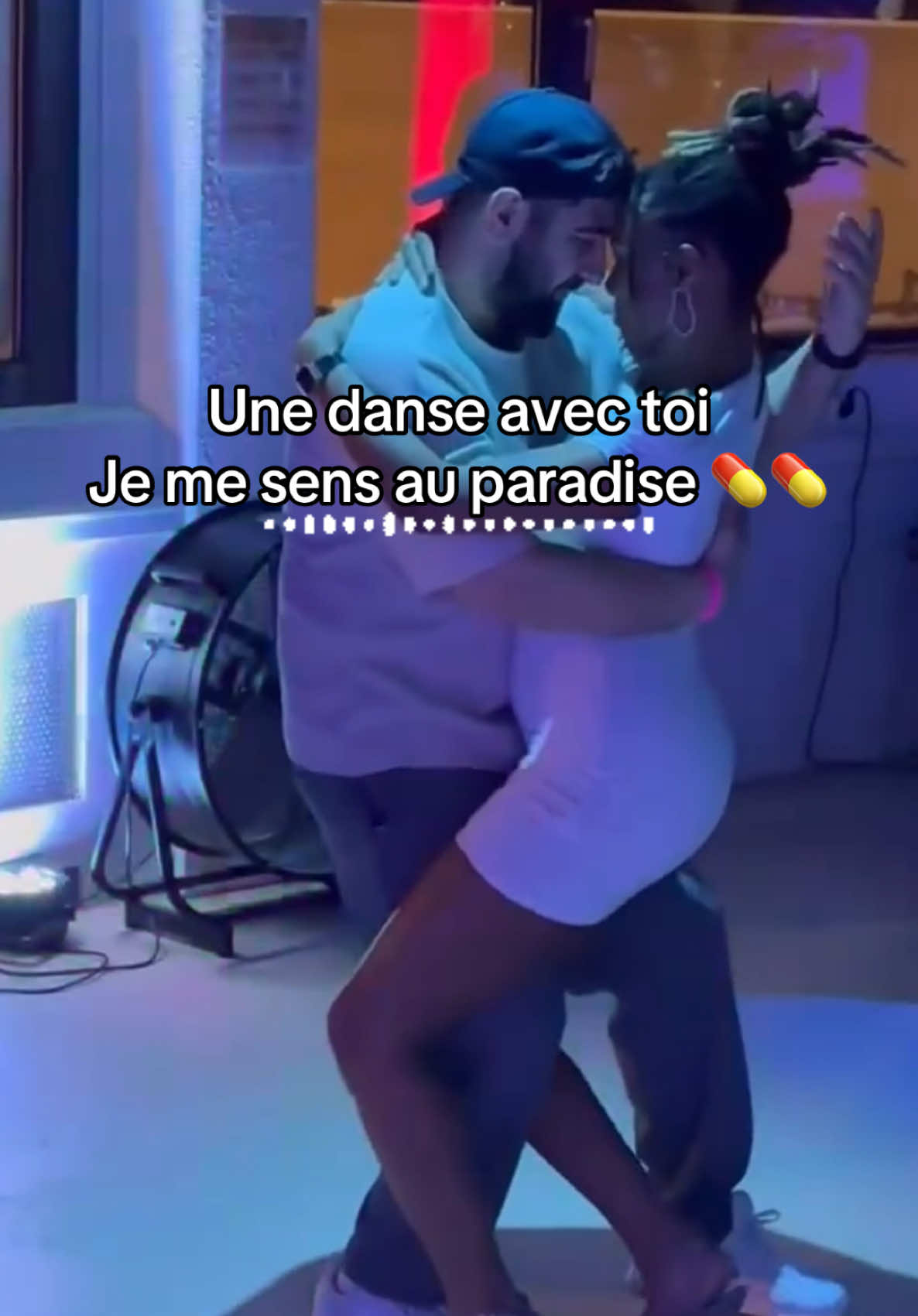 Ta douceur me fait Tiki Tiki 🎸🎹🥁 ramène moi au ciel quand tu fais Tiki Tiki 💊  #pourtoi #kompa #konpa #antilles #antillaise #danse #dance #zouklove #konpalove #antillais #zouk #antillais #collerserrer  