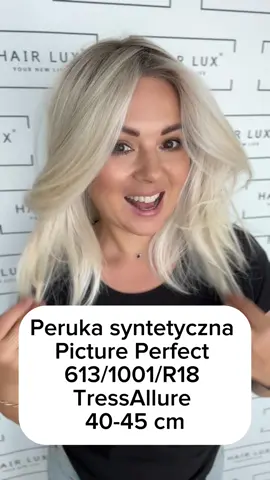 Peruka TressAllure Perfect Picture 😍 - syntetyczna peruka z mono topem i lace frontem. Szukasz peruki, która pozwoli Ci na dowolną stylizację? TressAllure Perfect Picture to doskonały wybór!Klasyczny krój z warstwowym cięciem dodaje objętości i lekkości. Unikalny czepek umożliwia łatwą zmianę przedziałka, dzięki czemu możesz codziennie wyglądać inaczej. Wysokiej jakości włókno syntetyczne i ręcznie wiązany mono top gwarantują naturalny wygląd i trwałość.  Kluczowe cechy: Mono top: Ręcznie wiązany dla naturalnego wyglądu Dyskrecja: Perfekcyjne dopasowanie i naturalny wygląd Lace front: Transparentna linia włosów Włókno syntetyczne: Odporne na wysoką temperaturę Regulacja rozmiaru: Zapewnia idealne dopasowanie Szybka metamorfoza: Zmień swój look w kilka chwil Kolor - 613/1001/R18  Jasny blond z popielatym odrostem W naszych sklepie znajdziecie inne kolory z tego modelu 🤗 zapraszamy❤️ #hairluxpl #polishgirl #instagram #peruka #peruki #wig #blondynka #blonde #hairstyles #łysienieandrogenowe #lysienieplackowate #beauty #wlosy #platyna #fryzu 