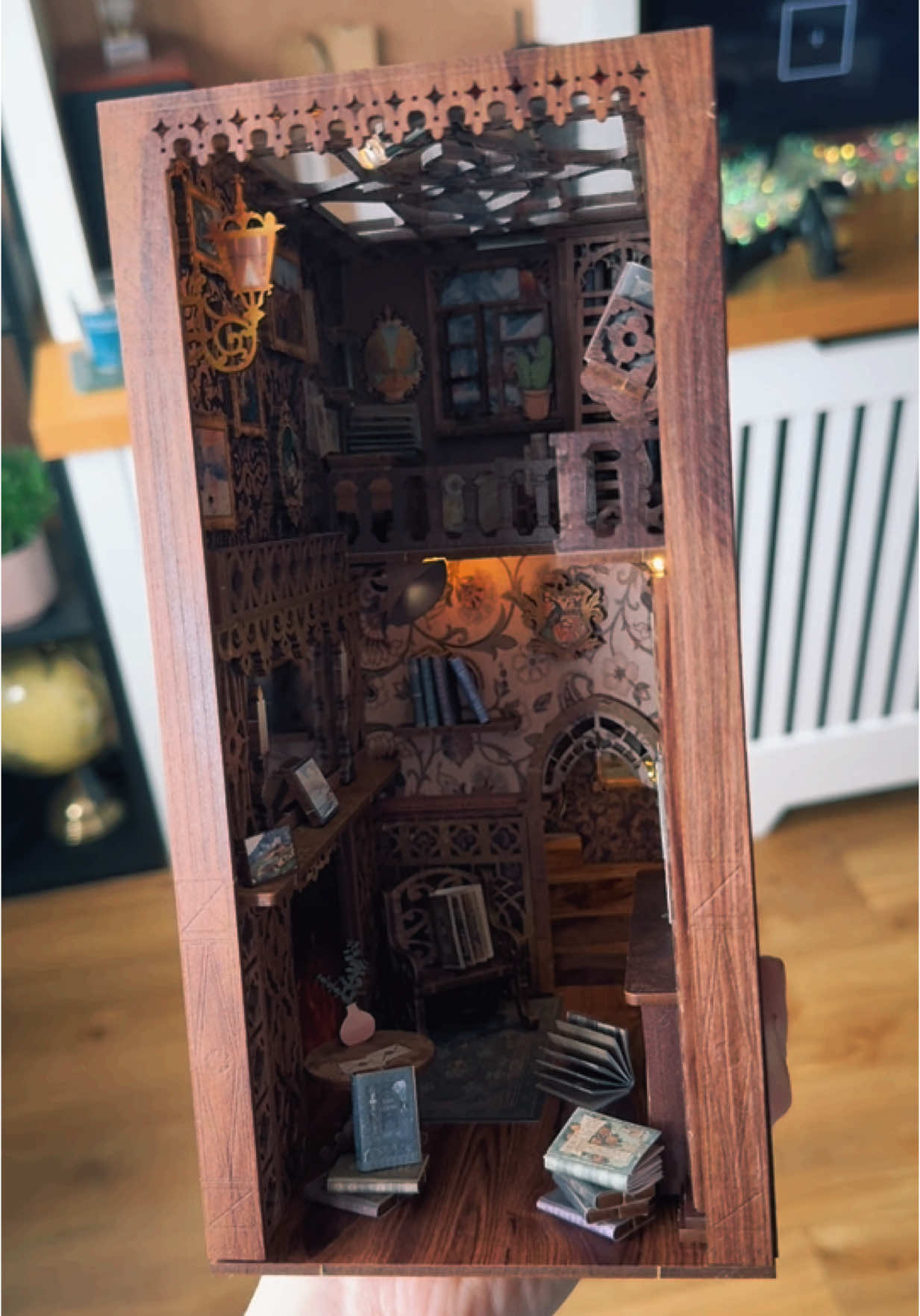 Built a lil book nook that I got for Christmas! All the lil books are so cutee! ✨  #booknook #booknookdiy #booknooktok #DIY #booknookdiy #diorama #builder #BookTok 