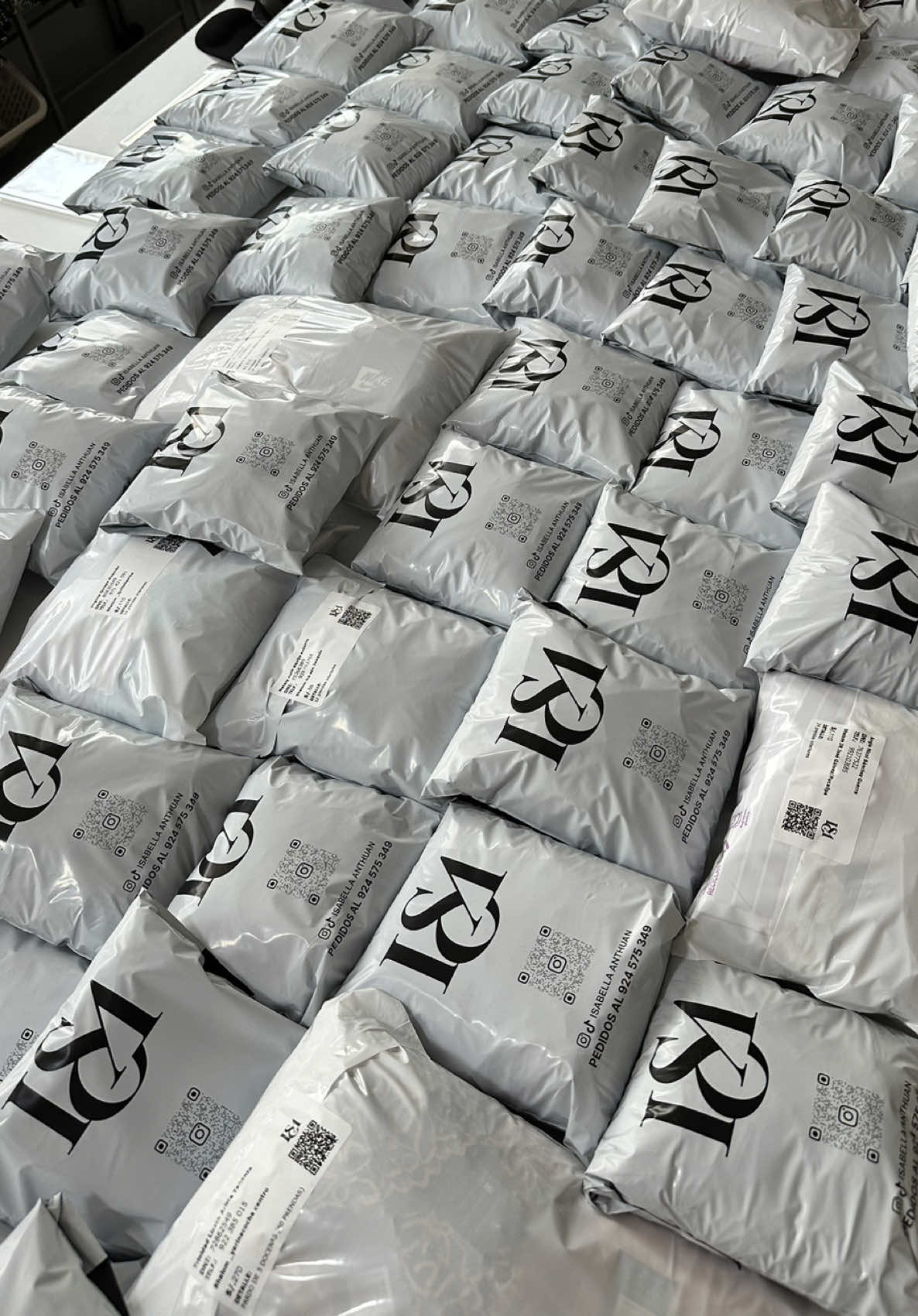 #GlowUpCetaphil  #lenceriafemenina #ropainteriofemenina  💁🏻‍♀️@Isabella Anthuan LIVE  @ISABELLA LIVE   Y así empaquetamos todos sus pedidos 🌸