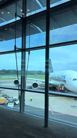 A380 #airbus #airbusa380 #singapore #changi #airport #hongkong 
