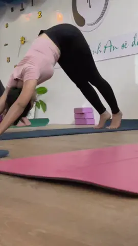 Tập ít giỡn nhiều #yoga #yogaflow #yogapose #yogafacial #yogachallenge #yogaday #yogateacher #yogainspiration #friends #xuhuongtiktok #xuhuong 