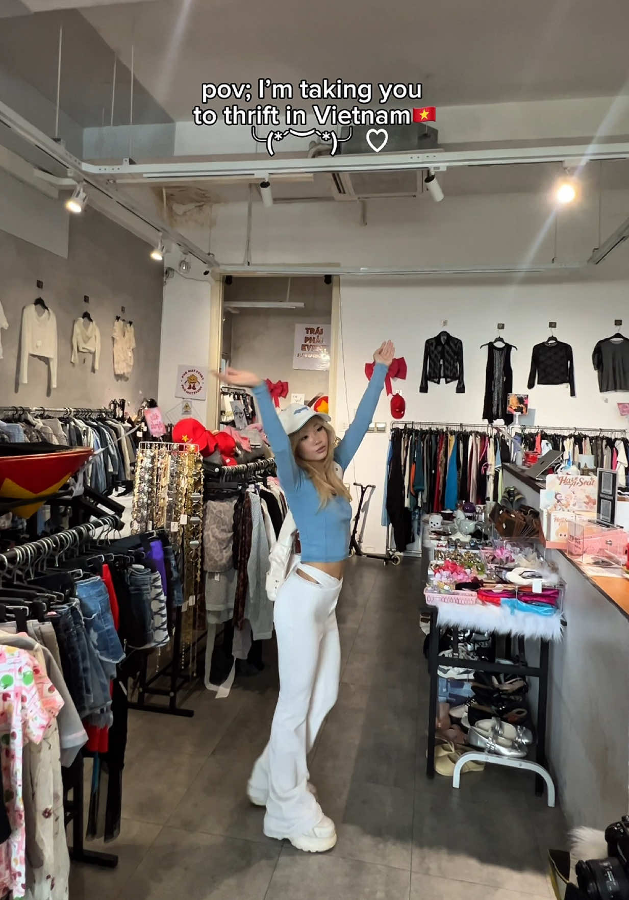 POV: I'm taking you to thrift in Vietnam 🇻🇳🇻🇳 @Phô Mát Event Thrift & Local #traiphaievent #phomatevent #ypfッ #viral #saigonthriftshop #tiệmđồsi #xuhuong #thriftclothesinvietnam #thinhhanh #đôsituyen #đôsiđẹp #thriftstorevietnam #outfit #shopping 
