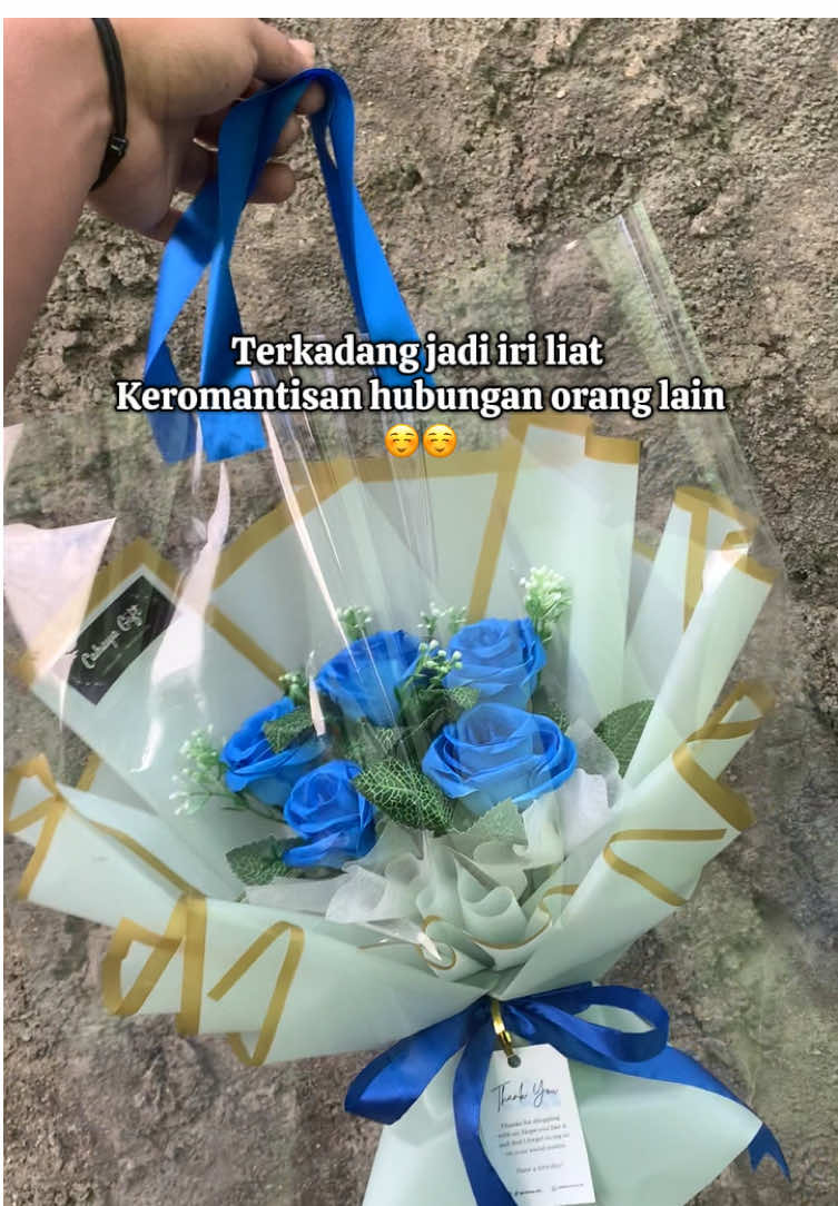 Ada yang sama gak sih ? #katakatamotivasi #kata #katakata #buket #buketbunga #buketpitasatin #buketmurah #kado #Buket 