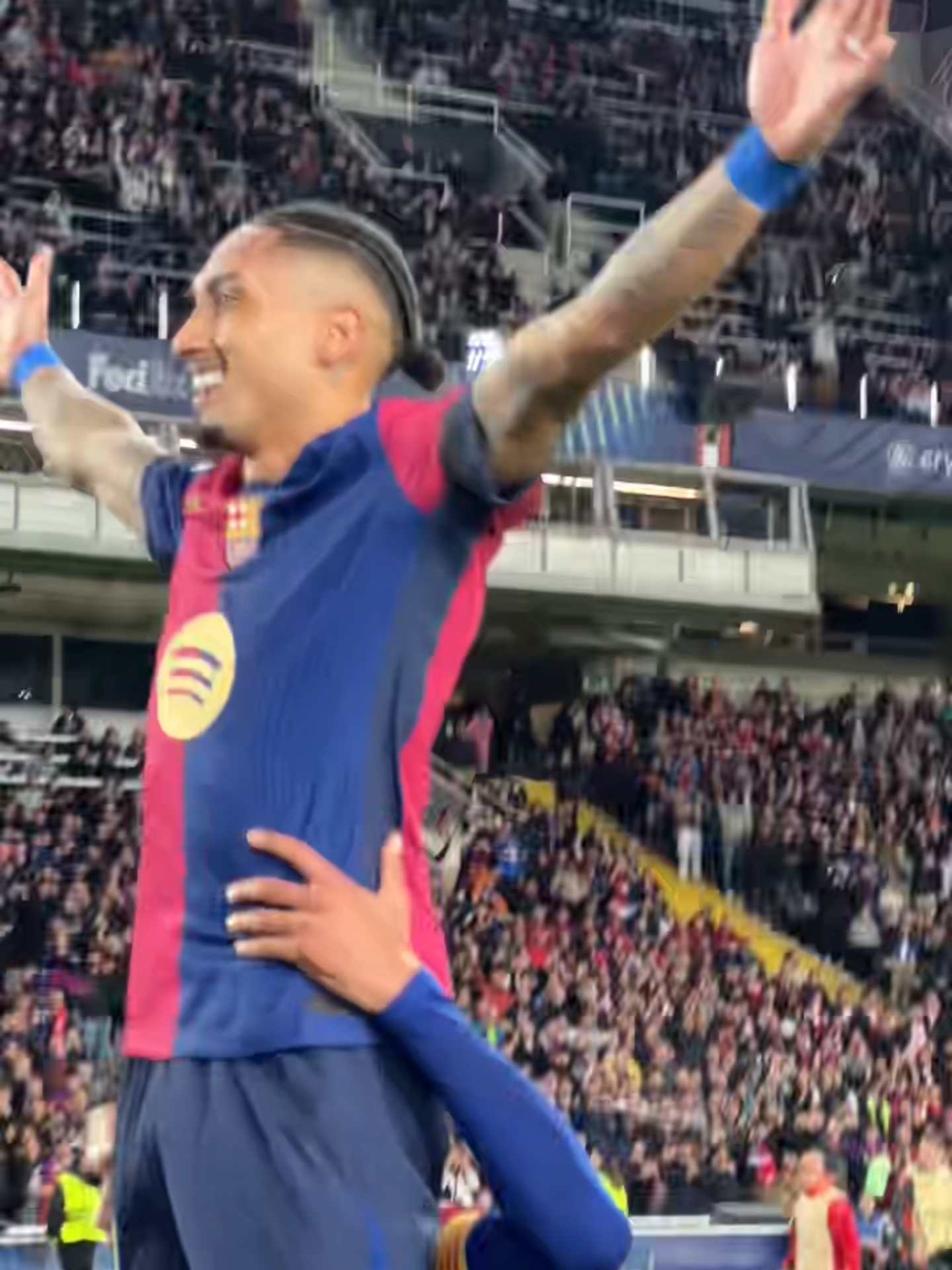 Raphinha is trending 📲🔥 #fcbarcelona #barçaontiktok #barcelona #championsleague #Champions #BarçaBenfica #Raphinha @raphinha