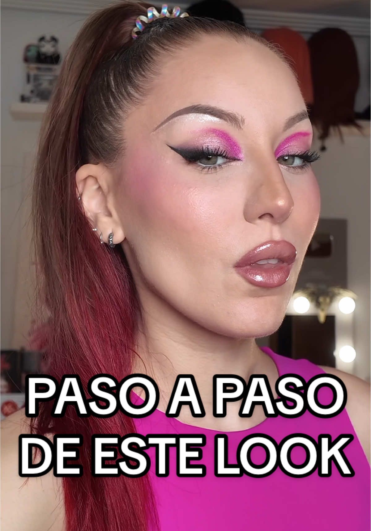 Te gusta? Productitos: ⬇️ Todas mis herramientas brochas de rostro y esponja de @Xtra Pro MakeUp  Hidratante @Glow Recipe @ALEM  Spf @MiiN Korean Cosmetics  Primer matificante @maccosmetics Skin realist @NABLA Cosmetics  Corrector @mario Dedivanovic Contorno @Rare Beauty  Blush filter + polvos cherry + Muted Pink Lip Pencil @Huda Beauty #hudabeauties Paint pot soft ochre- mac Eyebrow pomade @KVD Vegan Beauty  JAWBREAKER @Jeffree Star @Jeffree Star Cosmetics @MAQUILLALIA código GOTYMAKEUP aff de 10% de descuento. Eyeliner @Nyxcosmetics_es  Stick glitter - miin BadGaldBang +Hoola + iluminador Tickle @benefitspain @Benefit Cosmetics  Long lasting @KIKO Milano   Powder Blush @Haus Labs by Lady Gaga #hauslabs Gloss up @CORAZONA  Setting Spray @ONE SIZE BEAUTY @Patrick Starrr #onesize . #gotymakeup #tutorial #maquillaje #makeup #grwm 