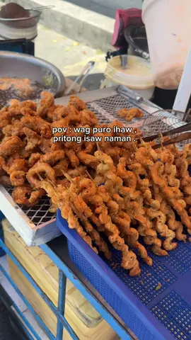 Sarap din pala pag pritong isaw , sawsaw sa suka ni kuya masarap kahit di masibuyas #foryou #food #Foodie #whattkeat #streetfoods #isaw #SmallBusiness #foodcart #kalyefood  #foodph #byaherangkusinera 