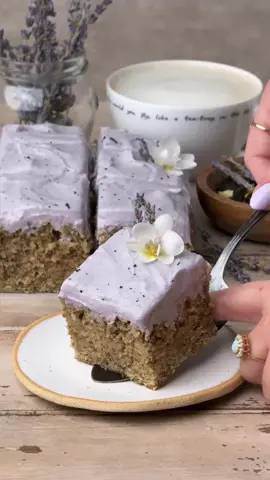 London Fog Cake ☁️🪻☕️ Soft & moist Earl Grey lavender cake soaked with sweet Earl Grey lavender milk & frosted with lavender vanilla bean cream cheese frosting. Quite literally a London fog in cake form 💜 #earlgrey #londonfog #cake 
