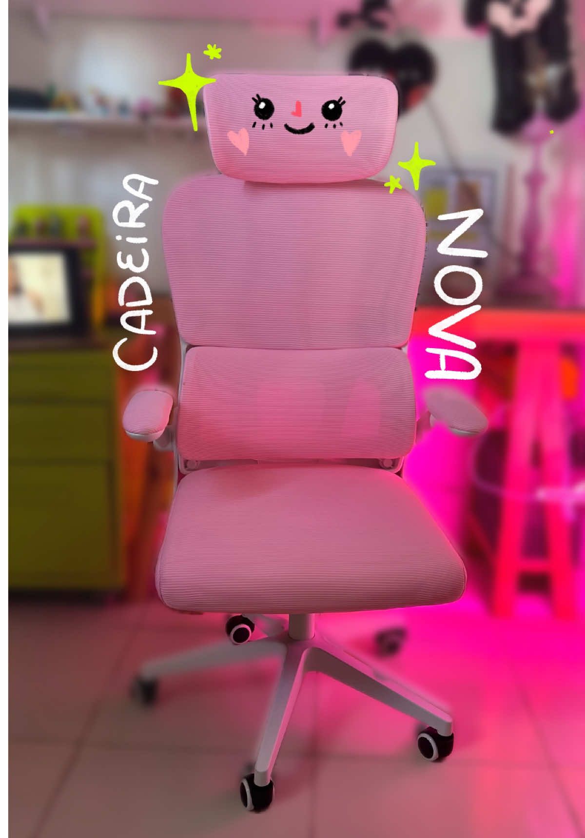 FINALMENTE uma cadeira digna pra eu conseguir trabalhar confortavelmente. 