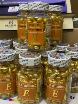 Vitamin E Health Pro Royal Jelly chiết xuất từ sữa ong chúa kết hợp bổ sung vitamin E giúp bảo vệ mô khỏi quá trình oxy hóa, làm chậm quá trình lão hóa ở cơ thể. giúp da không bị khô, duy trì sự tươi mới, giảm nếp nhăn.