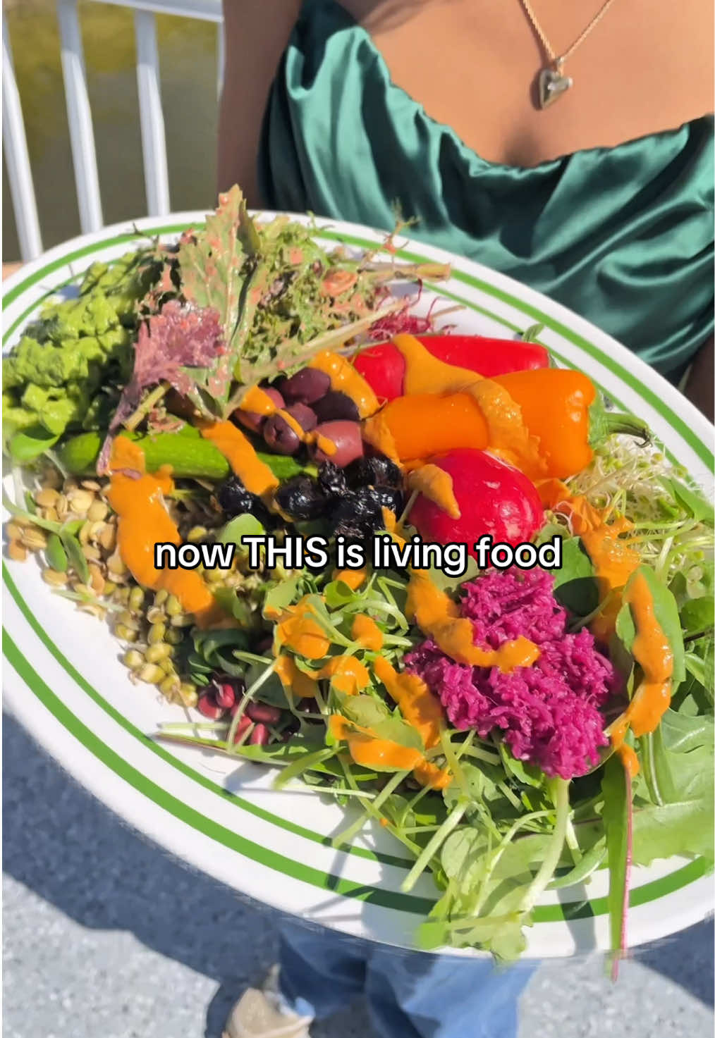 LIVING FOOD 🌱 #healthy #vegan #raw #plantbased #wellness 