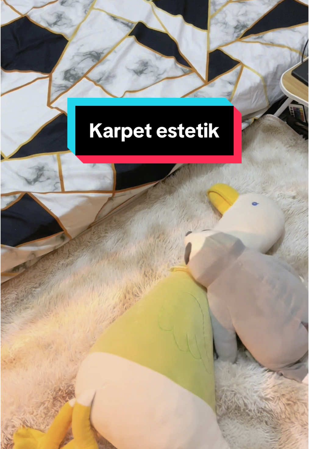 Karpet estetik buat dekor kamar 🥰 #karpet #karpetviral #karpetbulu #karpetbuluombre #karpetestetik 