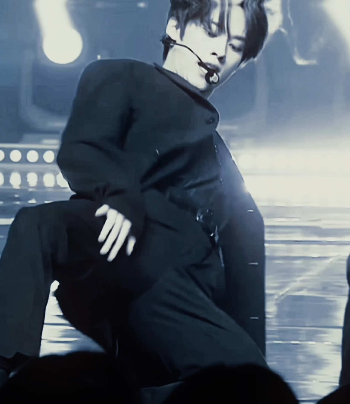 {#leeknow} finally leeknows part is up 🫡 3/3 || #leeknow #leeknowedit #leeknowfancam #straykids #skz #skzedit #foryou #fyp #viral #kpopfyp #vsp #aftereffects #taste 