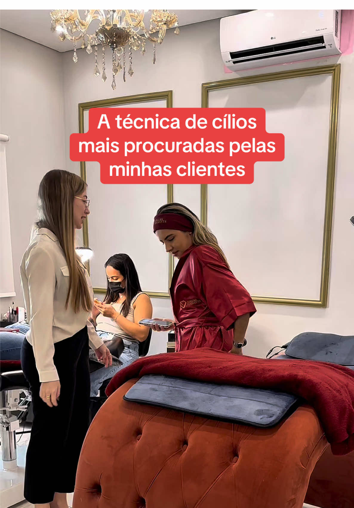 A técnica mais pedida pelas minhas clientes 🤩 você viveria essa experiência?  Já me segue pra acompanhar a rotina de uma lash especialista em alta retenção e baixo tempo de aplicação ❤️ 