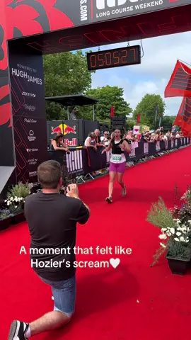 No I’m still not over this incredible moment💍🏃🏻‍♀️ #proposal #engagement #Running #marathon #runtok #girlsthatrun #runner #marathonrunner #engaged #fyp 