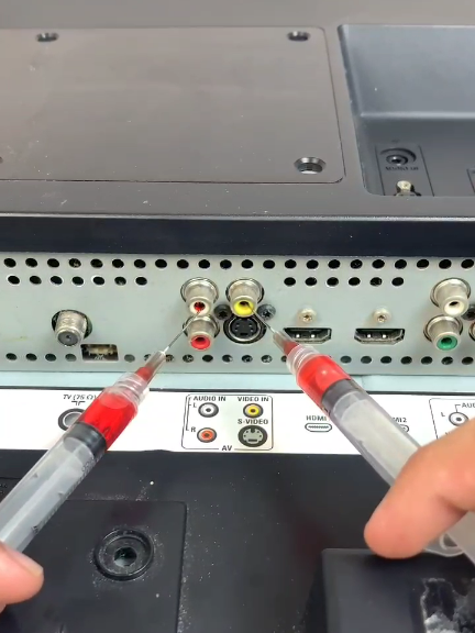 A Senior Technician from a famous TV station revealed this trick to me. (Solve everything with just two syringes)