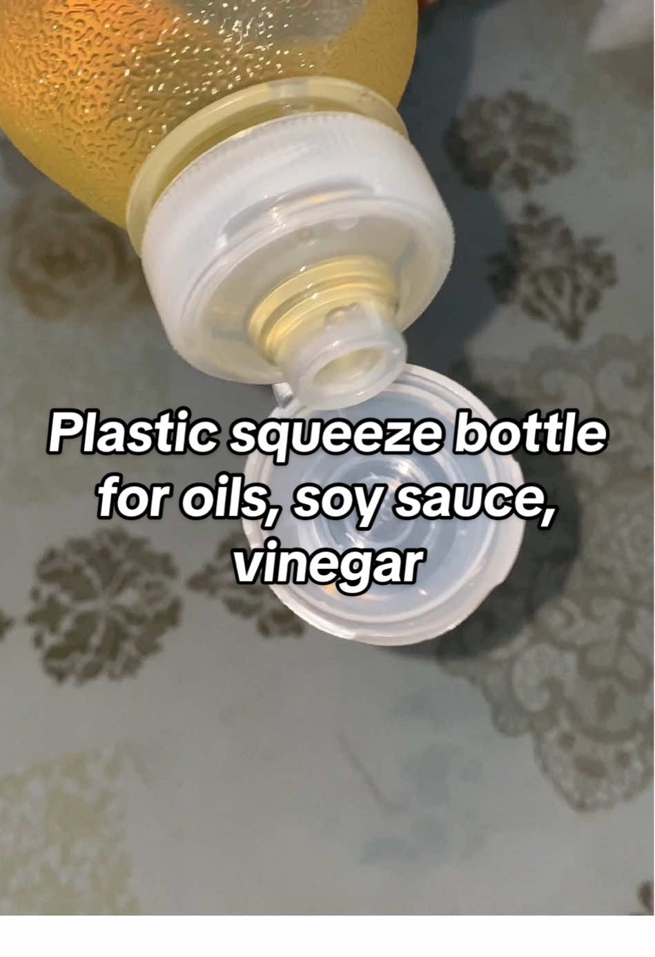 plastic squeeze oil bottle!!! #oilbottle #squeezebottle #squeezeoilbottle #condimentsbottle #oilsqueezebottle #vinegarbottle 