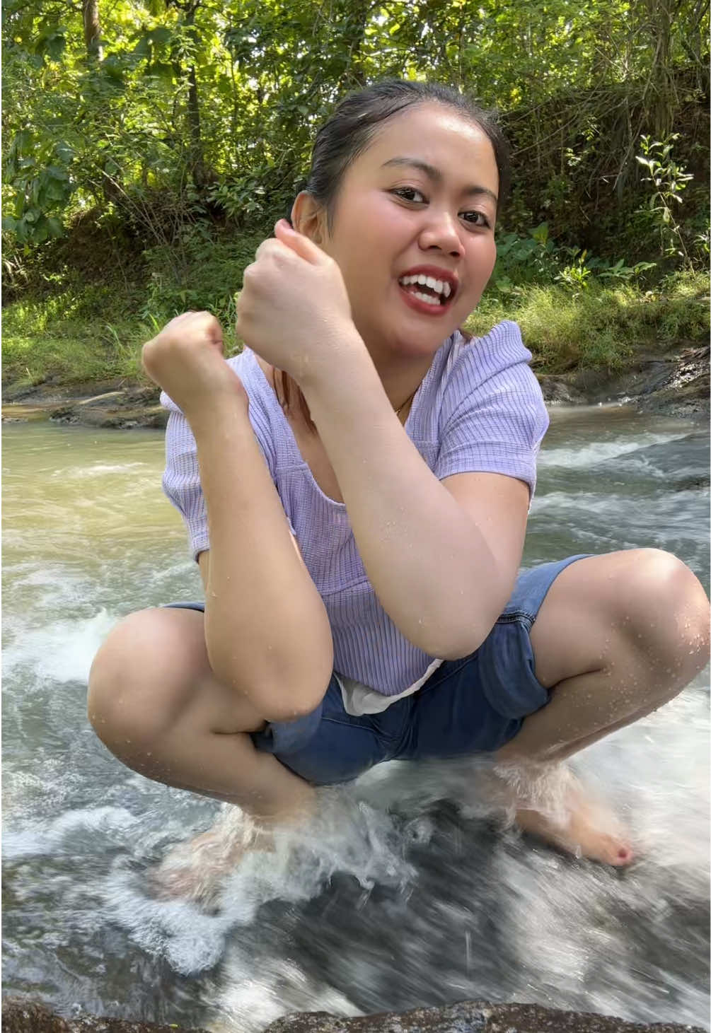 plisss kiat sampe abis ini review jujur poll demi klean , jangan sakah shade tone up nnti bisa abu abuuuu