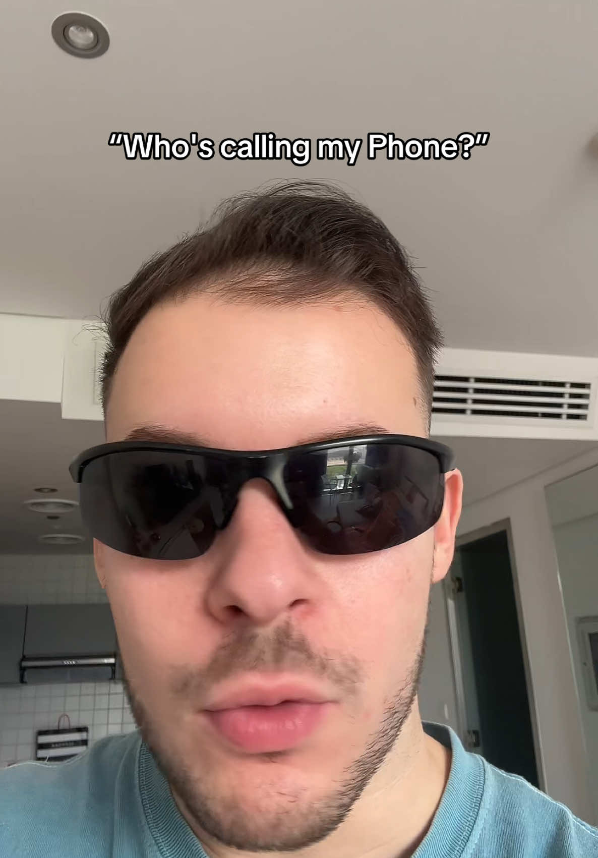 Who’s calling my phone? You mean who’s picking up that phone? Cause it aint u #textdontcall #whoscallingmyphone #drake #dubai #dxb #texting 