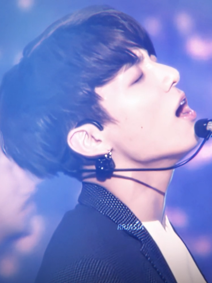 Need him.. yes, that's Jungkook's voice in the 2nd clip #jungkookedit #jungkookhardstan #jungkookie🐰 