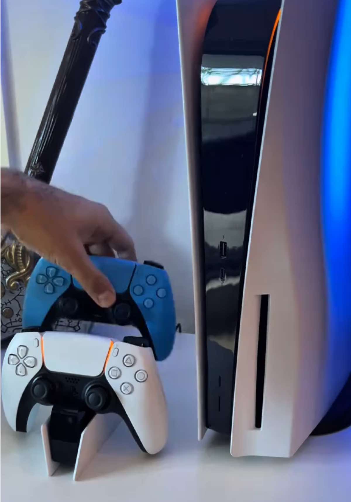 *2025* PS5 DualSense Charging Station unboxing - Worth it ?! Unboxing the PlayStation 5 DualSense Charging Station in 2025!  We’ll check out how it charges two controllers simultaneously, so you’ll never run out of battery during gameplay. If you want to keep your controllers fully charged, this accessory is totally worth it in 2025! Amazon USA price (paid link): https://amzn.to/3DToCHD #PS5 #DualSense #ChargingStation #Unboxing #PlayStation5 #GamingAccessories #PS5Charging #ControllerCharging #GamingConvenience #TechAddict #WorthIt2025