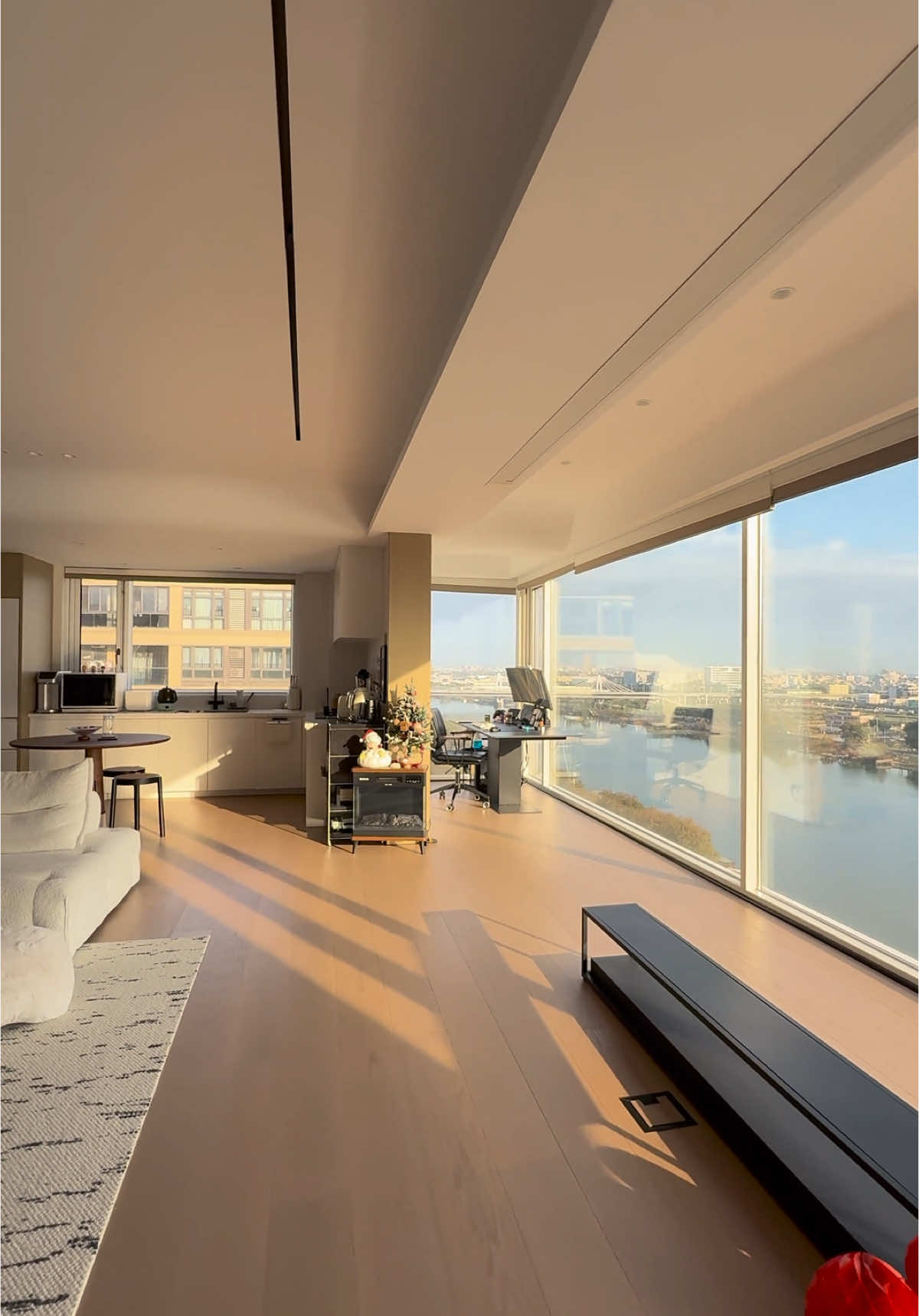 Một ngôi nhà nhập tràn ánh nắng 🥰 #xuhuong #nhadep #trangtrinhacua #nhacchill #nhac #lofi #nghiennha #binhyen #decor #chill 