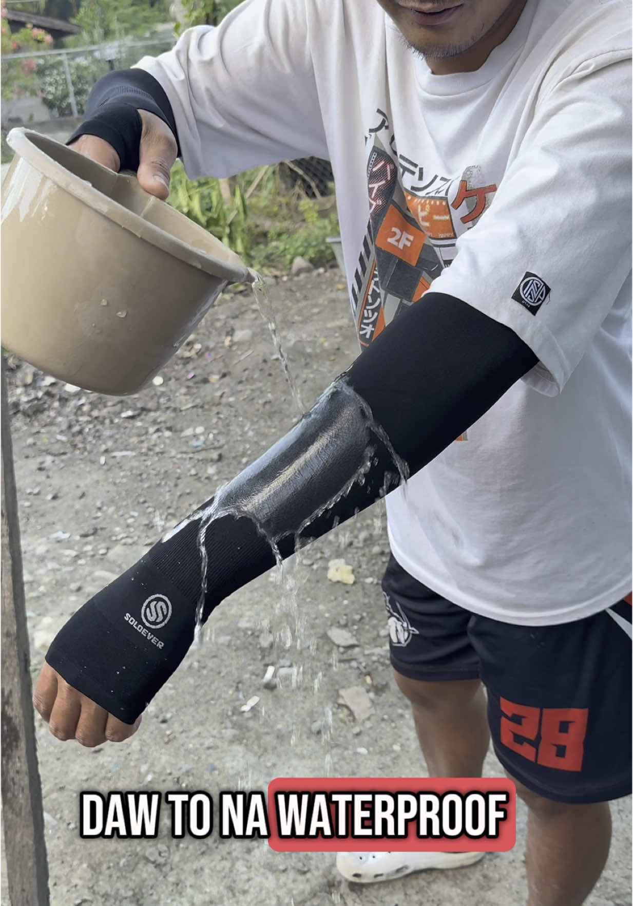 Arm sleeve waterproof with uv sun protection🌞 #armsleeve #armsleeveuvprotection #soloeverarmsleeve 