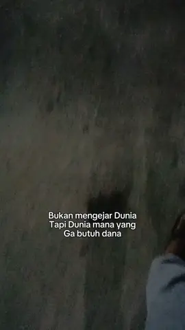 tangan gemeter artinya ?