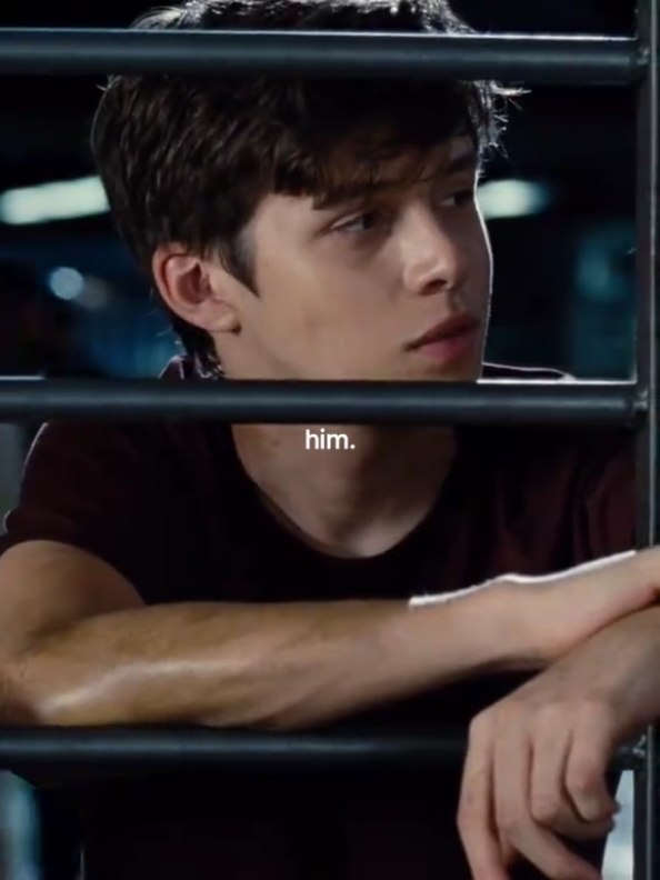 little me thought he was shawn mendes's brother or smtg 🙂‍↔️ #zachmitchell #nickrobinson #jurassicworldfallenkingdom #foryou #viral #trending 