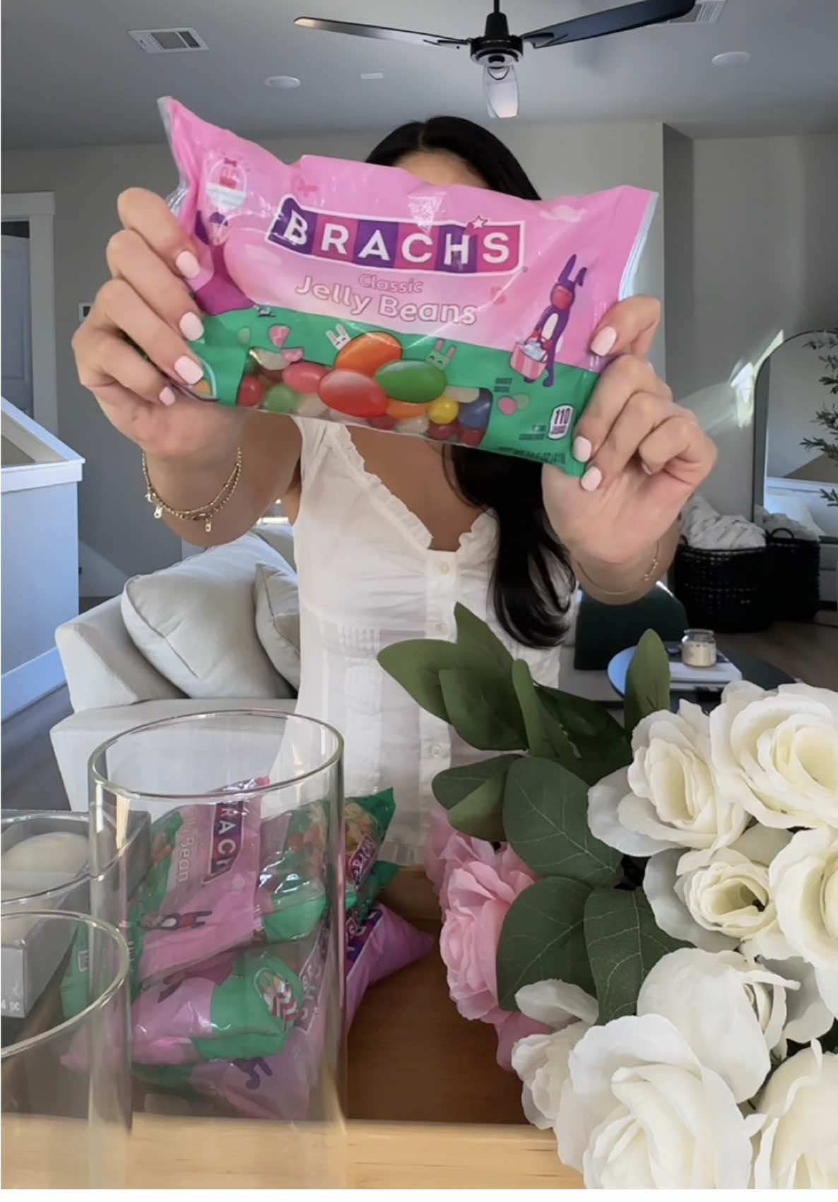 Make your Easter spread a little bit sweeter this Spring with Brach’s Jelly Beans. 📸: @jennie <3 