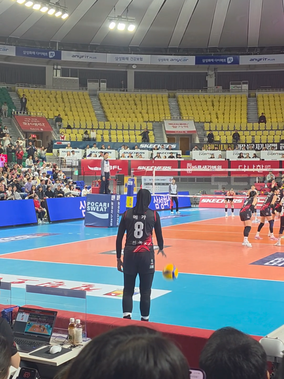 Megatron 🔥🔥🔥#megawati #megatron #redspaerksvsaipappers #redsparks #volleygirls #volleyball #jungkwanjang #fyp #fypageシ #megawatiredsparks #