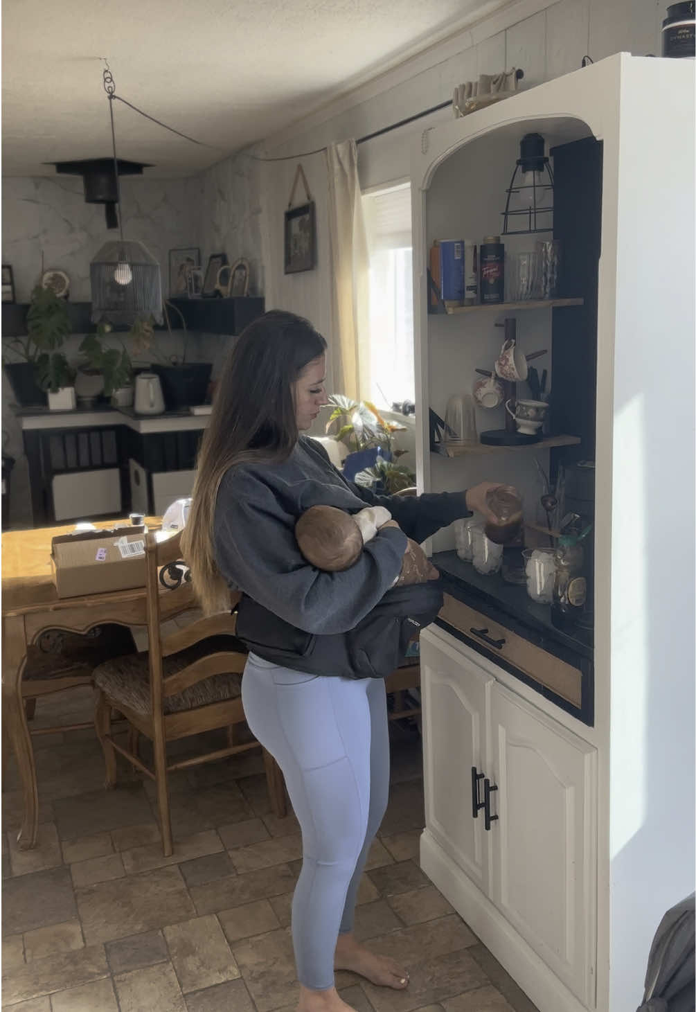 Couldn’t be both without my hip seat saving the day! 🤌🤞☕️☕️ @momcozy @Momcozy Official   #momtoks #momlife #momhack #momoftiktok #breastfeedingmoms 