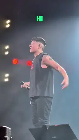 Duki cerró el Movistar Arena con “Nueva Era”. Qué hit, qué hit. La obsesión que tenemos con esta canción🔥 #Duki #Tour #NuevaEra #BuenosAires #Musica @dukoyasupiste 