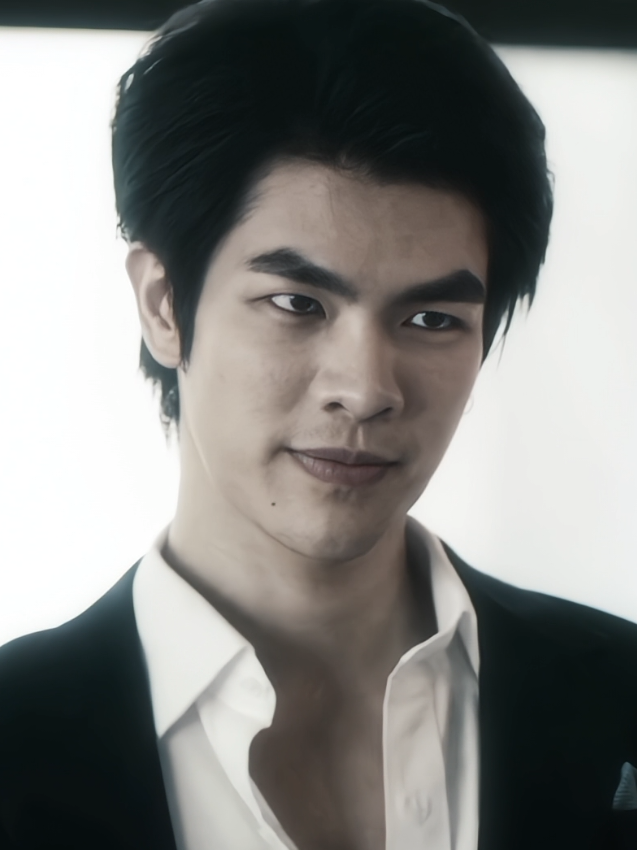 love me . . . . . . . . . . . #redflags #kinnporscheedit #kinnporschetheseries #viral #forupage #foryou #mile #kinn 