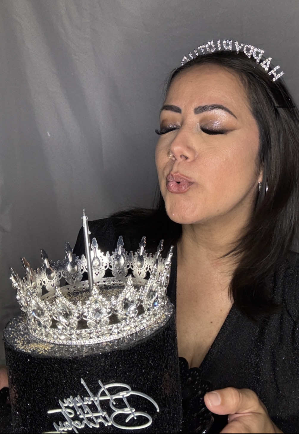 Happy 40th Birthday to me!🎂  Glitter Cake! ✨ . . #Adele #setfiretotherain #40thBirthday #GliterCake 