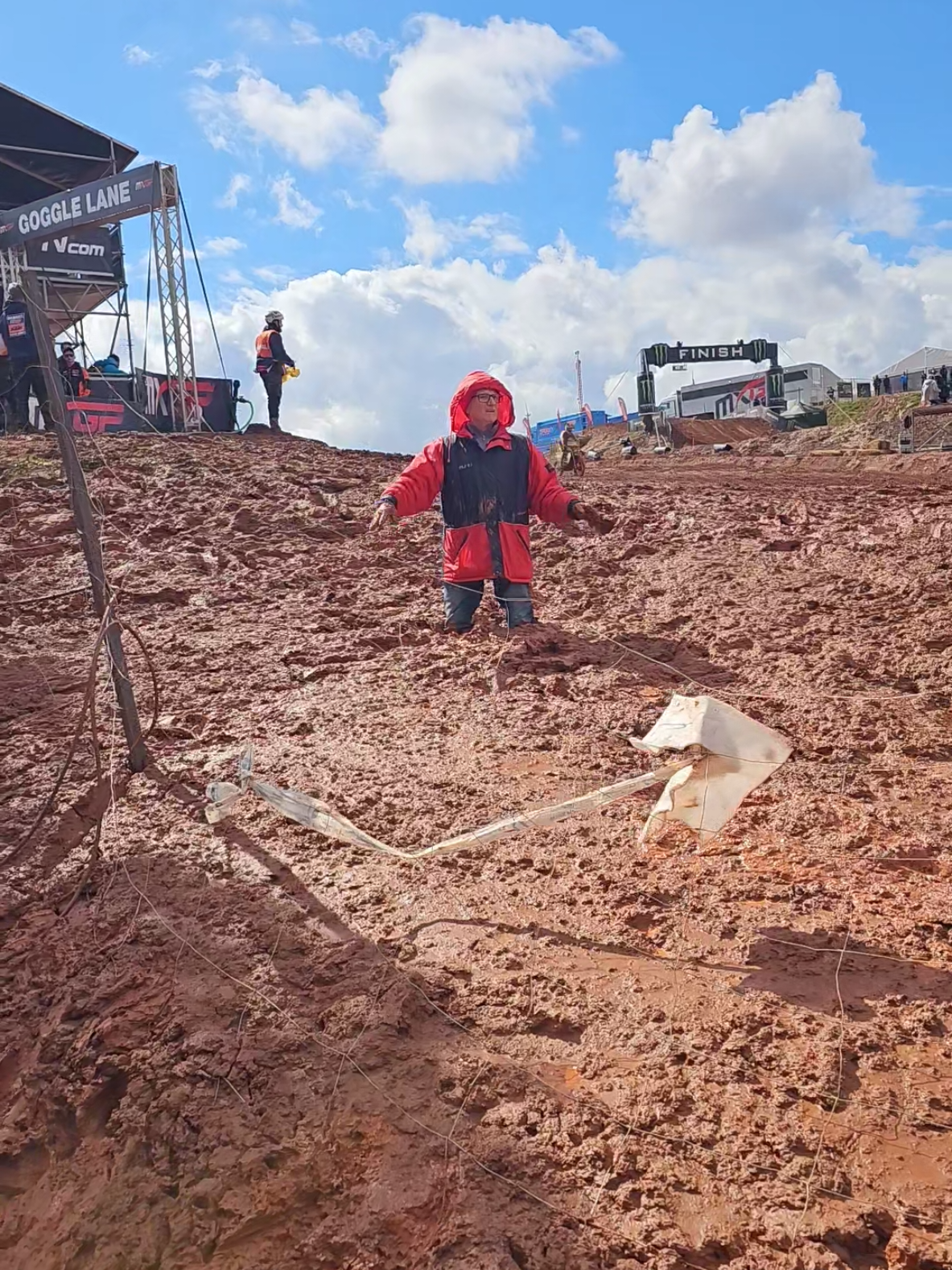 Stuck in the mud #MXGP #Cozar #Rain #Spain #Mudder 