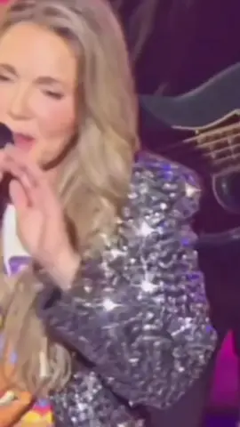 Tui muốn lan tỏa sự đáng iu này #Hélène #HélèneRollès #idol #trending #fyp 