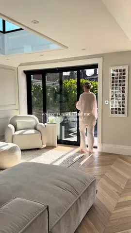 Aperol Szn 🍊🧡 @Aperol Spritz has the key to my heart & happiness, especially on sunny days! 😝 P.s this audio couldn’t be more accurate 🤣 #aperol #spring #garden #Home #interiors